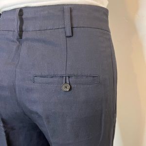 Vince Pleated Cropped Linen Trousers